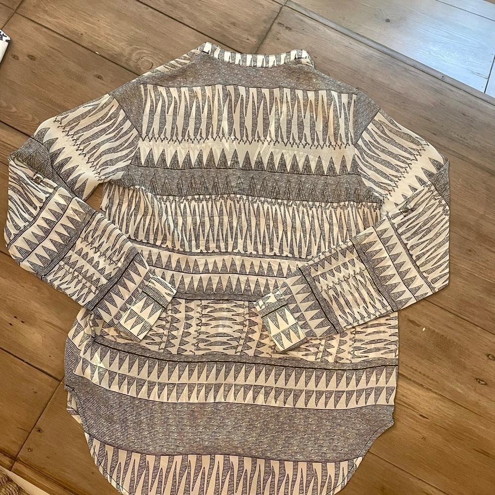 𝅺FOREVER 21 Sheer Tunic Top - Picture 9 of 9